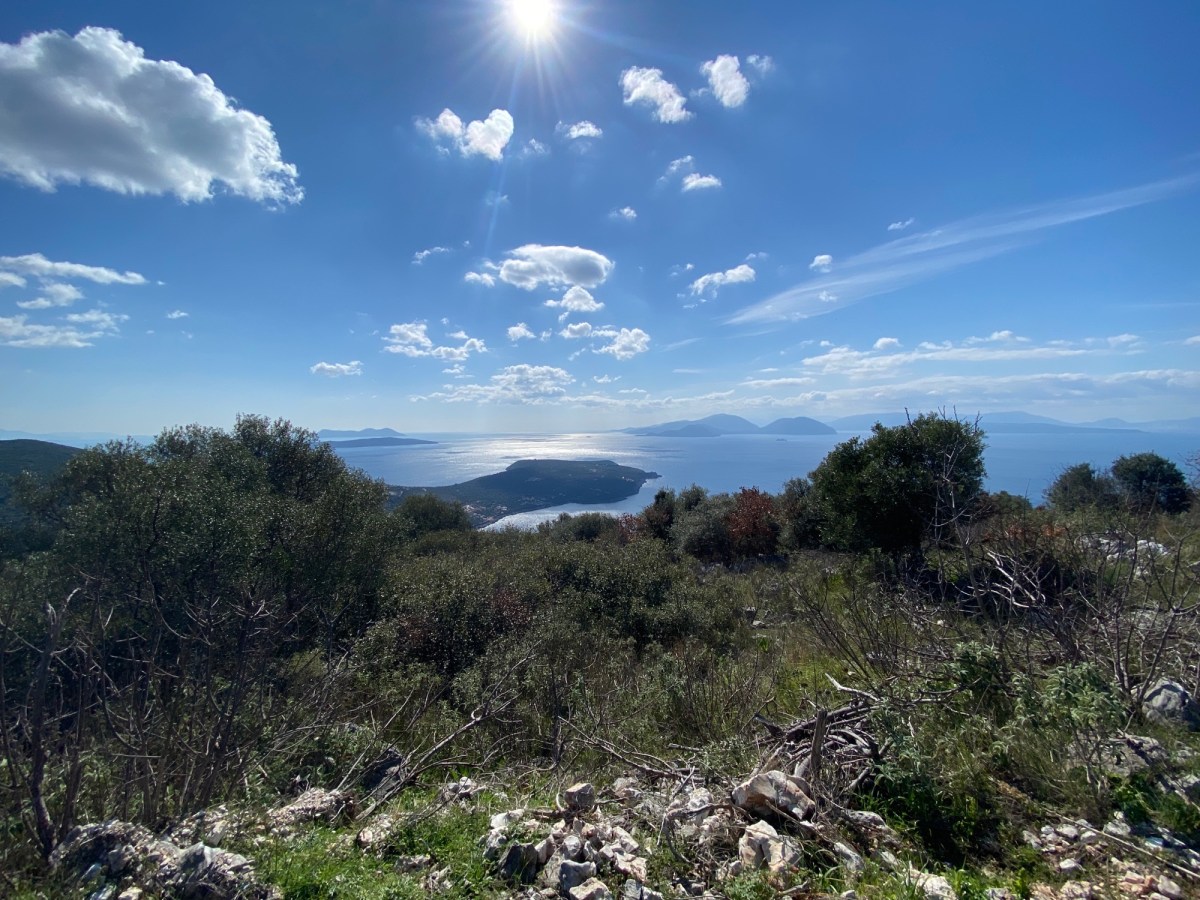 Kontarena and Vasiliki Loop